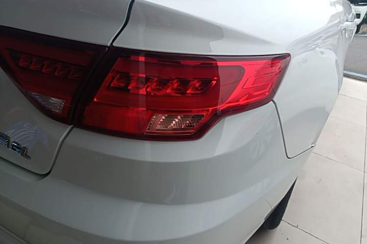Used Geely Auto Emgrand GL 2019 1.4T CVT Elite Smart Edition Right Rear Taillight