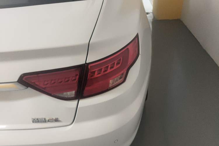 Used Geely Auto Emgrand GL 2019 1.4T CVT Elite Smart Edition Right Rear Taillight