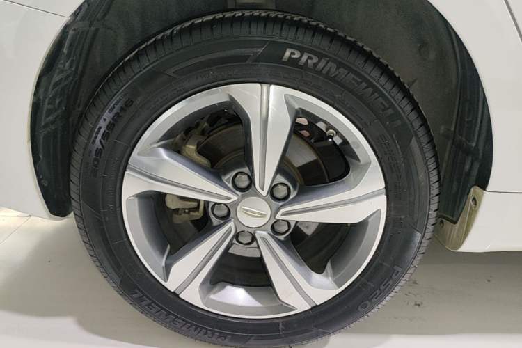 Used Geely Auto Emgrand GL 2019 1.4T CVT Elite Smart Edition Right Rear Wheel Hub