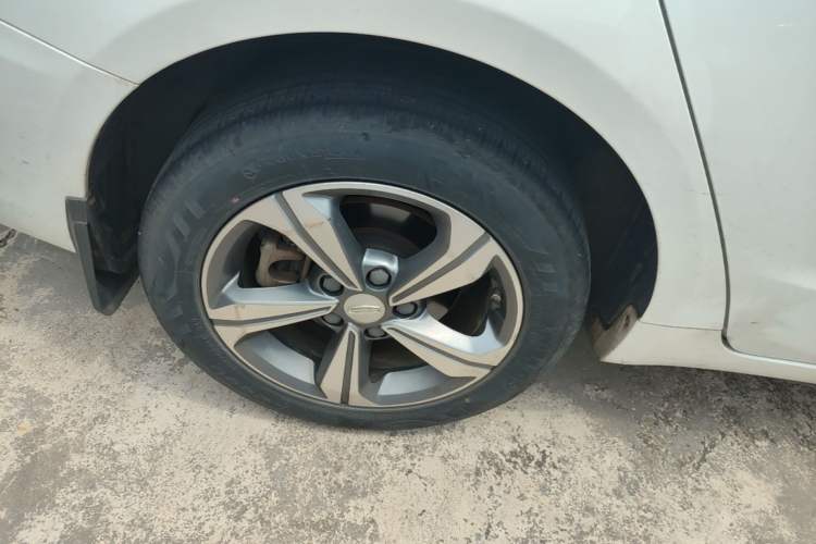 Used Geely Auto Emgrand GL 2019 1.5T DCT Elite Smart Edition Right Rear Wheel Hub