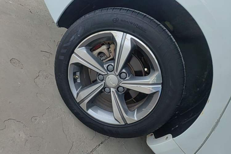 Used Geely Auto Emgrand GL 2019 1.4T CVT Elite Smart Edition Right Rear Wheel Hub