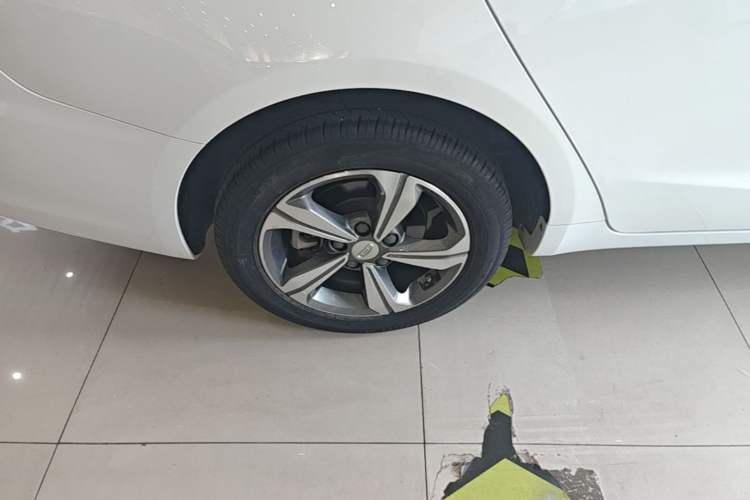 Used Geely Auto Emgrand GL 2019 1.4T CVT Elite Smart Edition Right Rear Wheel Hub