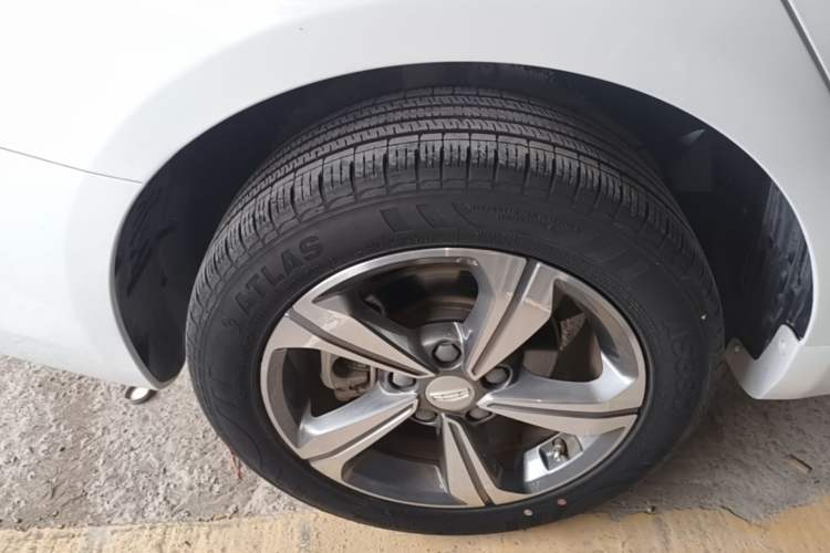 Used Geely Auto Emgrand GL 2019 1.4T Manual Elite Smart Edition Right Rear Wheel Hub