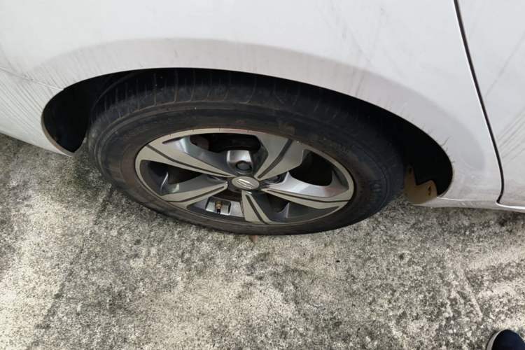 Used Geely Auto Emgrand GL 2019 1.4T CVT Elite Smart Edition Right Rear Wheel Hub