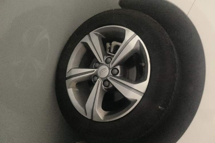 Used Geely Auto Emgrand GL 2019 1.4T CVT Elite Smart Edition Right Rear Wheel Hub