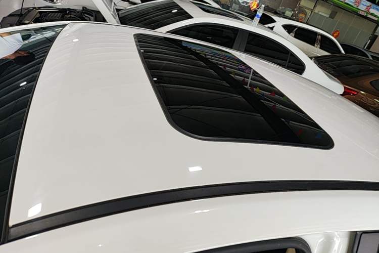 Used Geely Auto Emgrand GL 2019 1.4T CVT Elite Smart Edition Roof