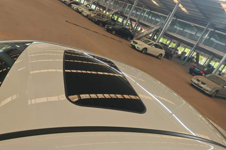 Used Geely Auto Emgrand GL 2019 1.4T CVT Elite Smart Edition Roof