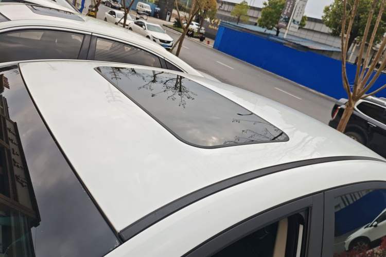Used Geely Auto Emgrand GL 2019 1.4T CVT Elite Smart Edition Roof