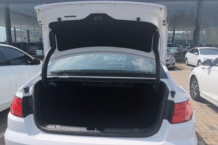 Used Geely Auto Emgrand GL 2019 1.4T CVT Elite Smart Edition Trunk