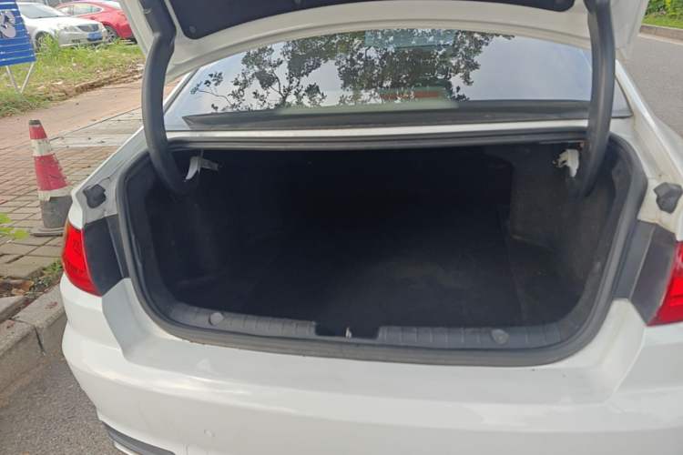 Used Geely Auto Emgrand GL 2019 1.4T CVT Elite Smart Edition Trunk