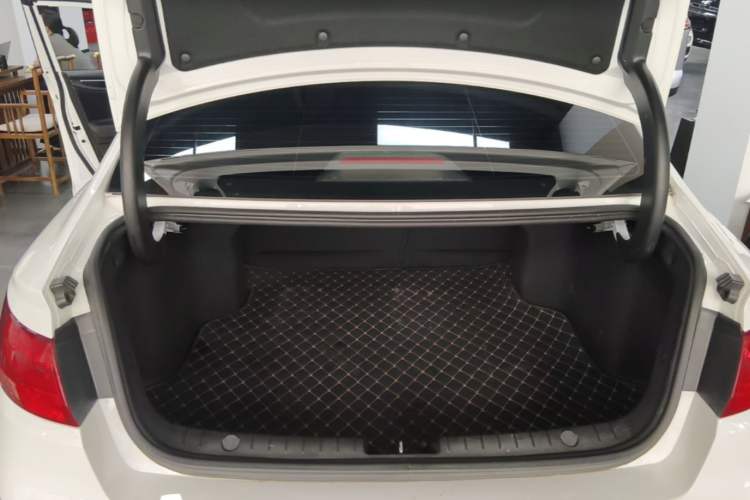 Used Geely Auto Emgrand GL 2019 1.4T CVT Elite Smart Edition Trunk