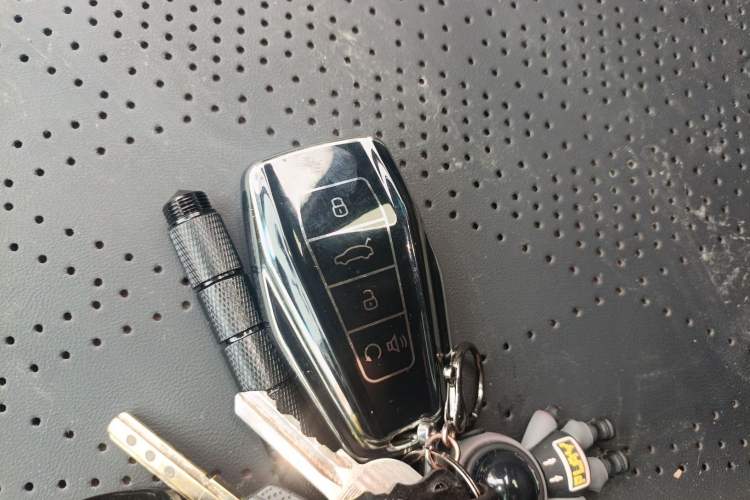 Used Geely Auto Emgrand GL 2019 1.4T CVT Prestige Smart Edition Vehicle Key