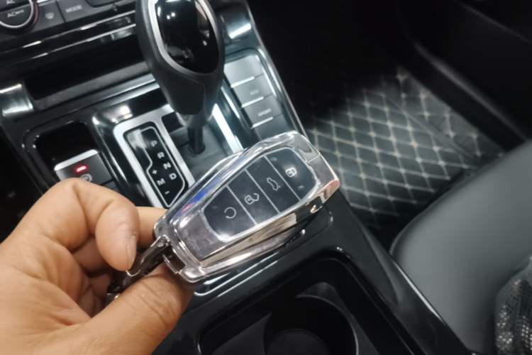 Used Geely Auto Emgrand GL 2019 1.4T CVT Elite Smart Edition Vehicle Key