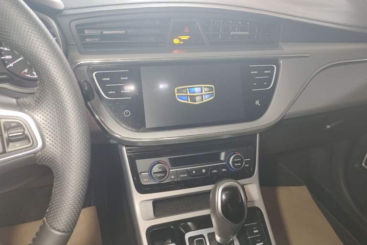 Used Geely Auto Emgrand GL 2019 1.4T CVT Elite Smart Edition Audio And AC Panel