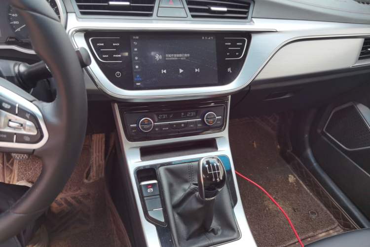 Used Geely Auto Emgrand GL 2019 1.4T Manual Elite Smart Edition Audio And AC Panel