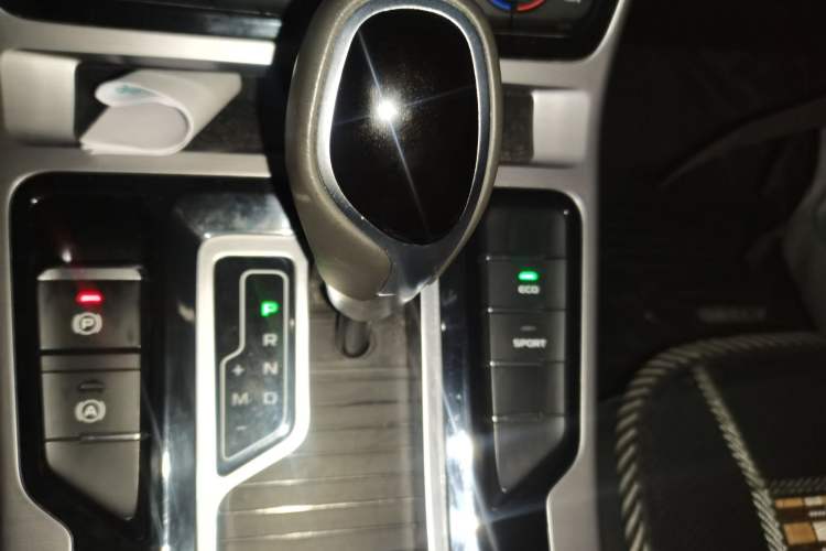 Used Geely Auto Emgrand GL 2019 1.4T CVT Elite Smart Edition Gear Lever