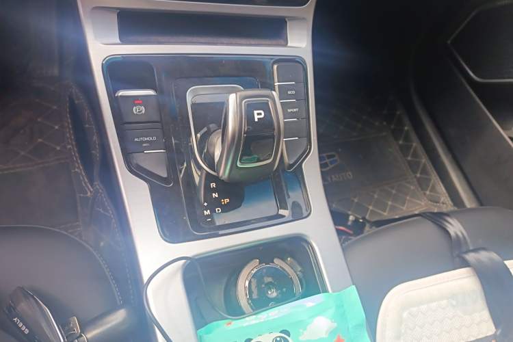 Used Geely Auto Emgrand GL 2019 1.5T DCT Elite Smart Edition Gear Lever