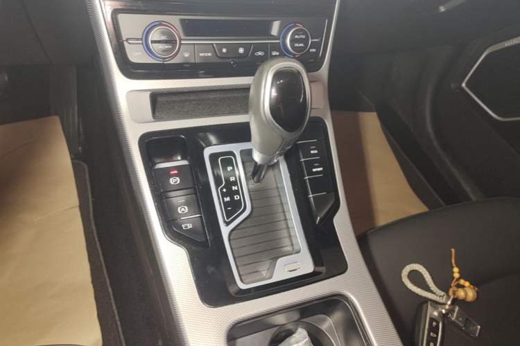 Used Geely Auto Emgrand GL 2019 1.4T CVT Elite Smart Edition Gear Lever