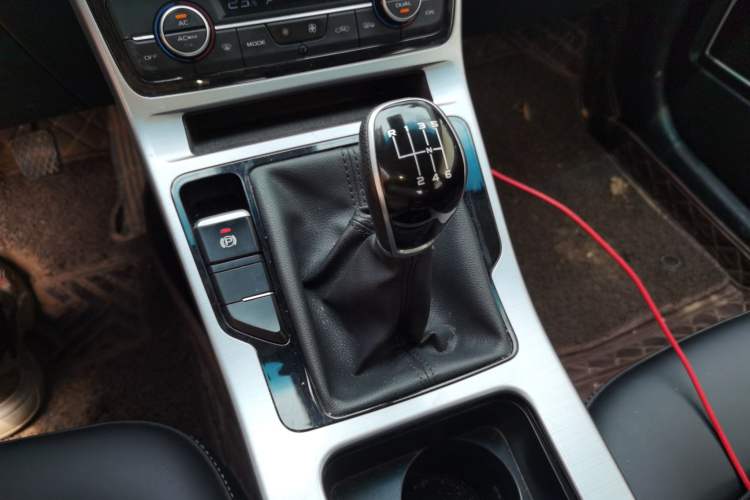 Used Geely Auto Emgrand GL 2019 1.4T Manual Elite Smart Edition Gear Lever