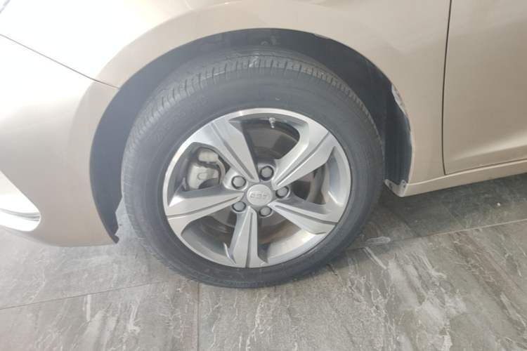 Used Geely Auto Emgrand GL 2019 1.4T CVT Elite Smart Edition Left Front Wheel Hub