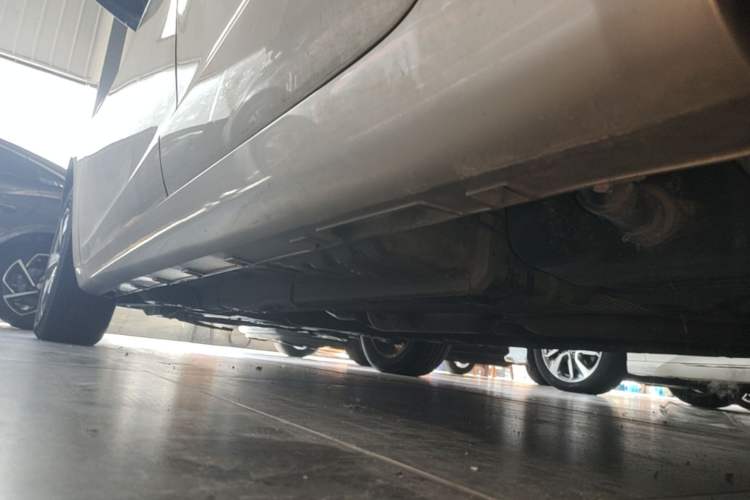 Used Geely Auto Emgrand GL 2019 1.4T CVT Elite Smart Edition Left Side Sill