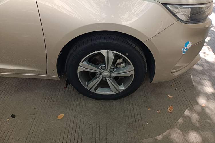 Used Geely Auto Emgrand GL 2019 1.4T CVT Elite Smart Edition Right Front Wheel Hub