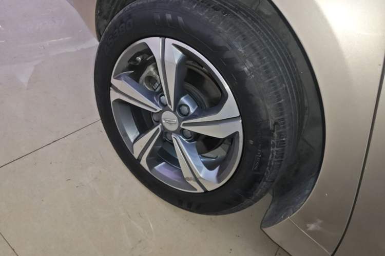 Used Geely Auto Emgrand GL 2019 1.4T CVT Elite Smart Edition Right Rear Wheel Hub