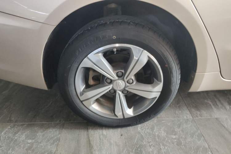 Used Geely Auto Emgrand GL 2019 1.4T CVT Elite Smart Edition Right Rear Wheel Hub