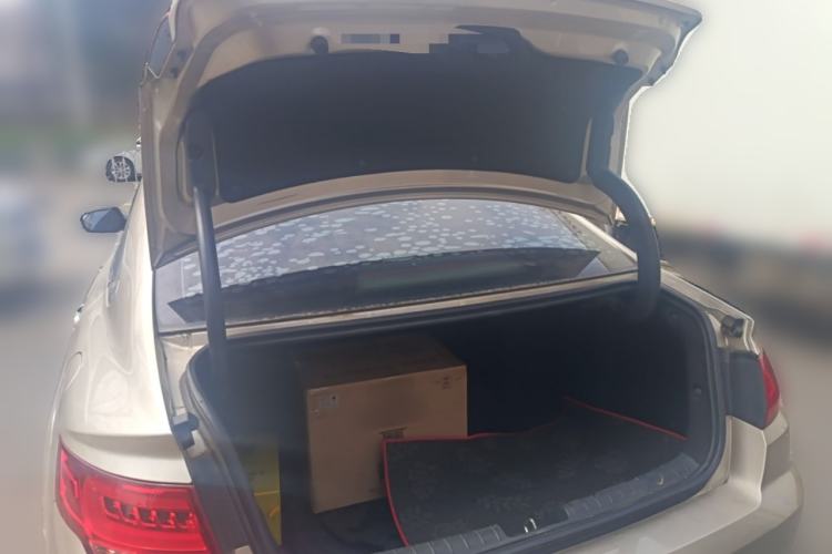 Used Geely Auto Emgrand GL 2019 1.5T DCT Elite Smart Edition Trunk