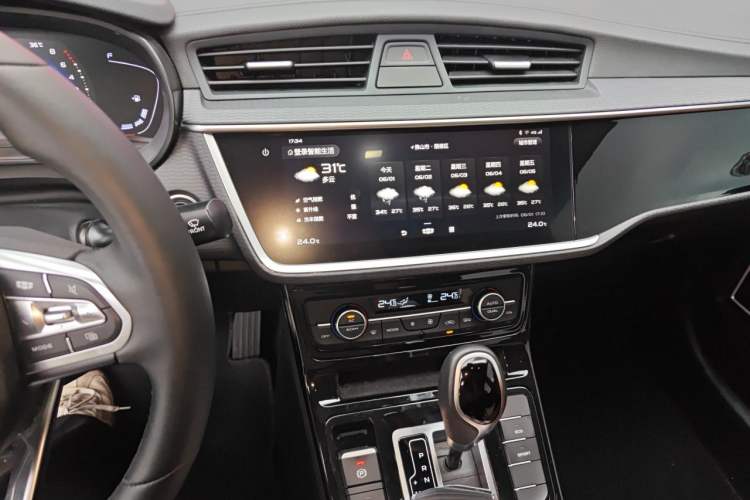Used Geely Auto Emgrand GL 2020 1.4T CVT Luxury Model Audio And AC Panel