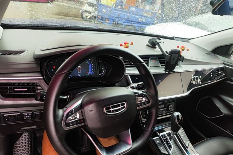 Used Geely Auto Emgrand GL 2020 1.4T CVT Luxury Model Center Console