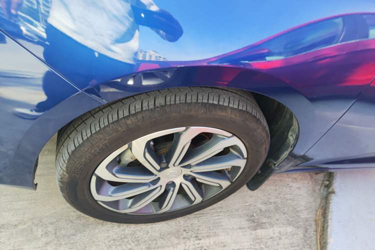 Used Geely Auto Emgrand GL 2020 1.4T CVT Luxury Edition Exterior 2