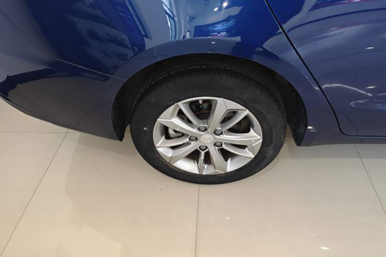Used Geely Auto Emgrand GL 2020 1.4T CVT Luxury Model Exterior 8
