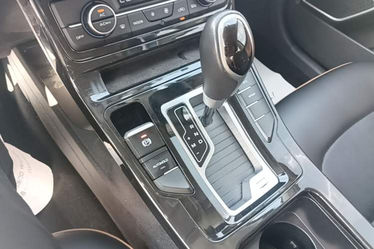 Used Geely Auto Emgrand GL 2020 1.4T CVT Luxury Model Gear Lever