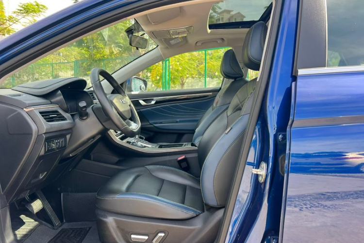 Used Geely Auto Emgrand GL 2020 1.4T CVT Luxury Edition Interior 2
