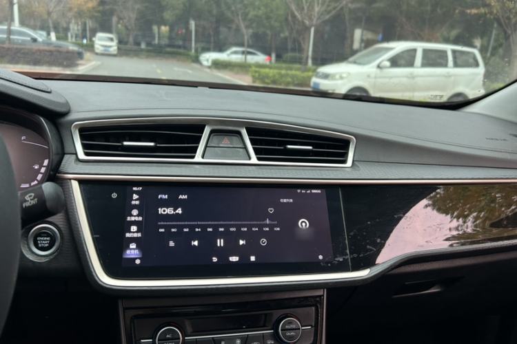 Used Geely Auto Emgrand GL 2020 1.4T CVT Luxury Model Interior 3