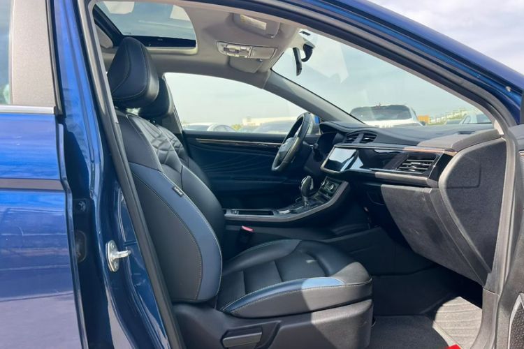 Used Geely Auto Emgrand GL 2020 1.4T CVT Luxury Edition Interior 3