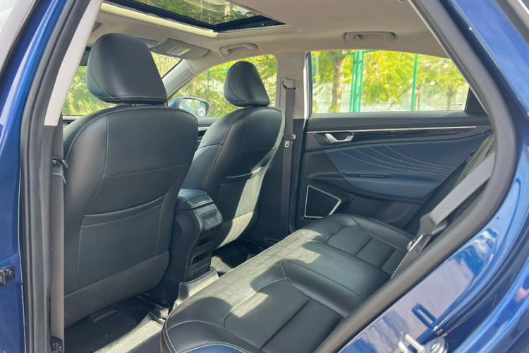 Used Geely Auto Emgrand GL 2020 1.4T CVT Luxury Edition Interior 5