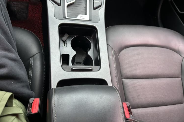 Used Geely Auto Emgrand GL 2020 1.4T CVT Luxury Model Interior 7