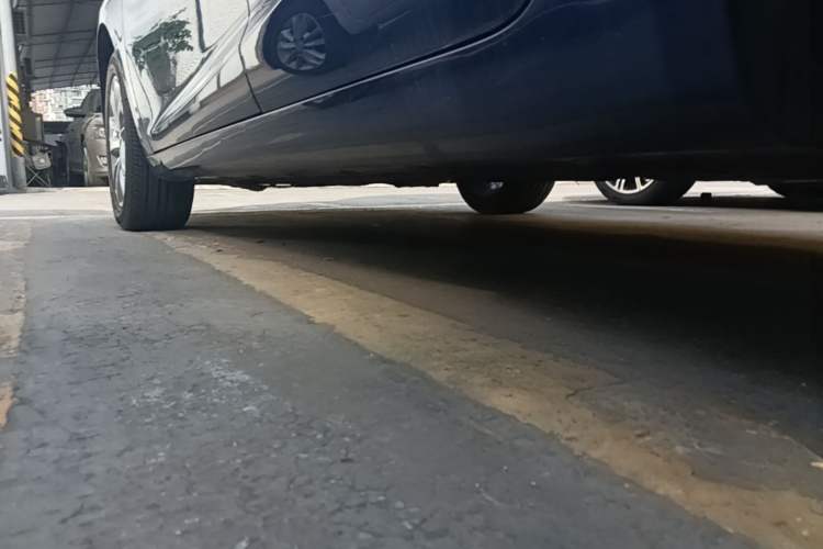 Used Geely Auto Emgrand GL 2020 1.4T CVT Luxury Model Left Side Sill