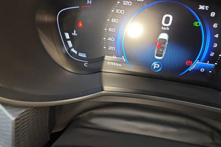 Used Geely Auto Emgrand GL 2020 1.4T CVT Luxury Model Odometer Close Up
