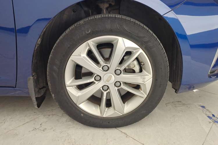Used Geely Auto Emgrand GL 2020 1.4T CVT Luxury Model Right Front Wheel Hub