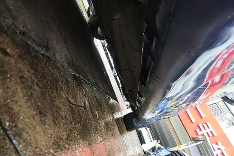 Used Geely Auto Emgrand GL 2020 1.4T CVT Luxury Model Right Side Sill