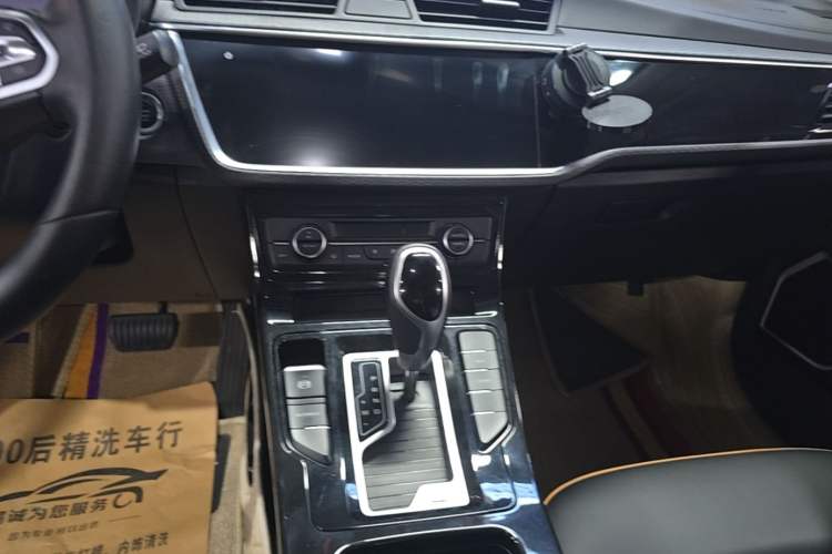 Used Geely Auto Emgrand GL 2020 1.4T CVT Luxury Model Audio And AC Panel