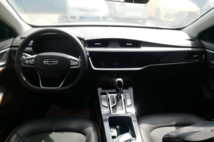 Used Geely Auto Emgrand GL 2020 1.4T CVT Luxury Model Center Console