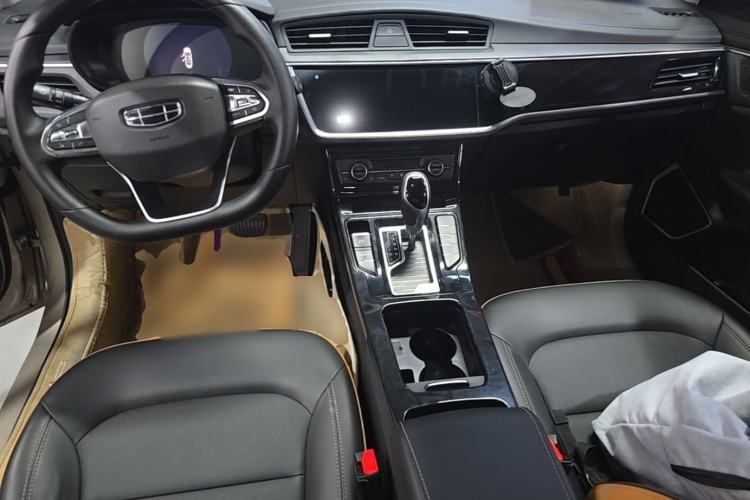 Used Geely Auto Emgrand GL 2020 1.4T CVT Luxury Model Center Console