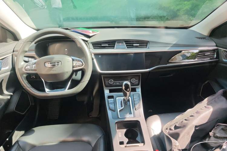 Used Geely Auto Emgrand GL 2020 1.4T CVT Luxury Model Center Console