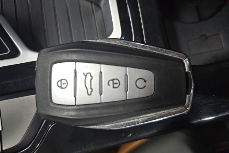 Used Geely Auto Emgrand GL 2020 1.4T CVT Luxury Model Interior 1