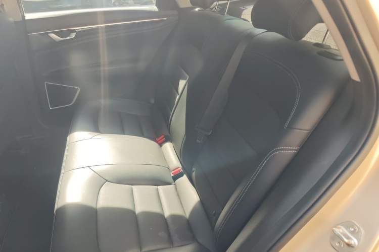 Used Geely Auto Emgrand GL 2020 1.4T CVT Luxury Model Left Rear Seat