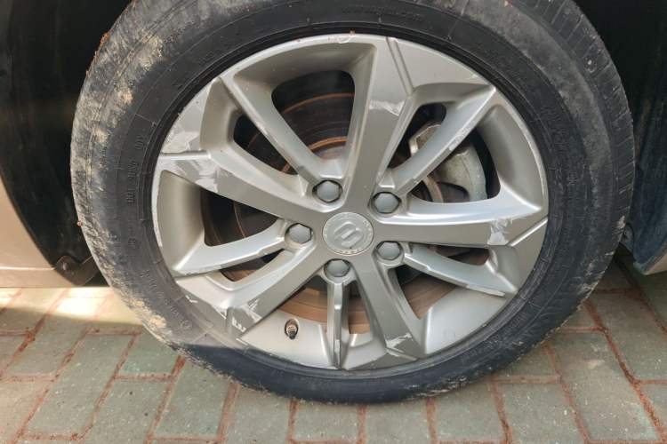 Used Geely Auto Emgrand GL 2020 1.4T CVT Luxury Model Right Front Wheel Hub